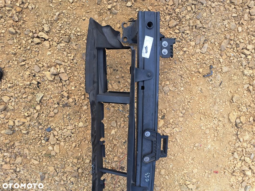 Renault Megane IV wlot powietrza kierownica powietrza - 5