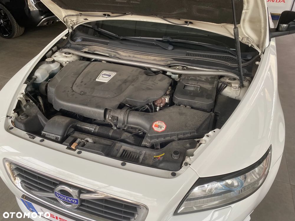 Volvo V50 D3 Momentum - 17