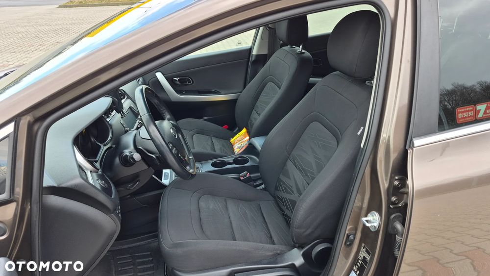 Kia Ceed 1.6 GDI Smart Plus DCT - 20