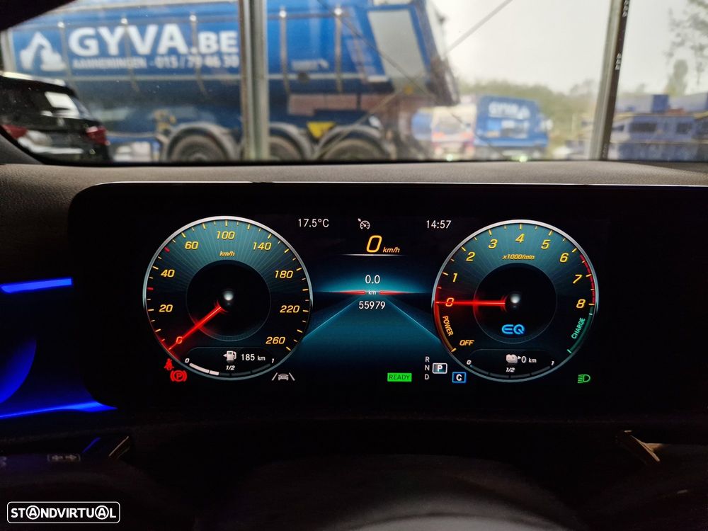 Mercedes-Benz A 250 e AMG Line - 12