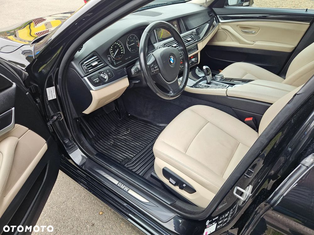 BMW Seria 5 520d xDrive Luxury Line - 13