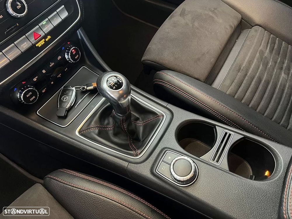 Mercedes-Benz A 160 d AMG Line - 14