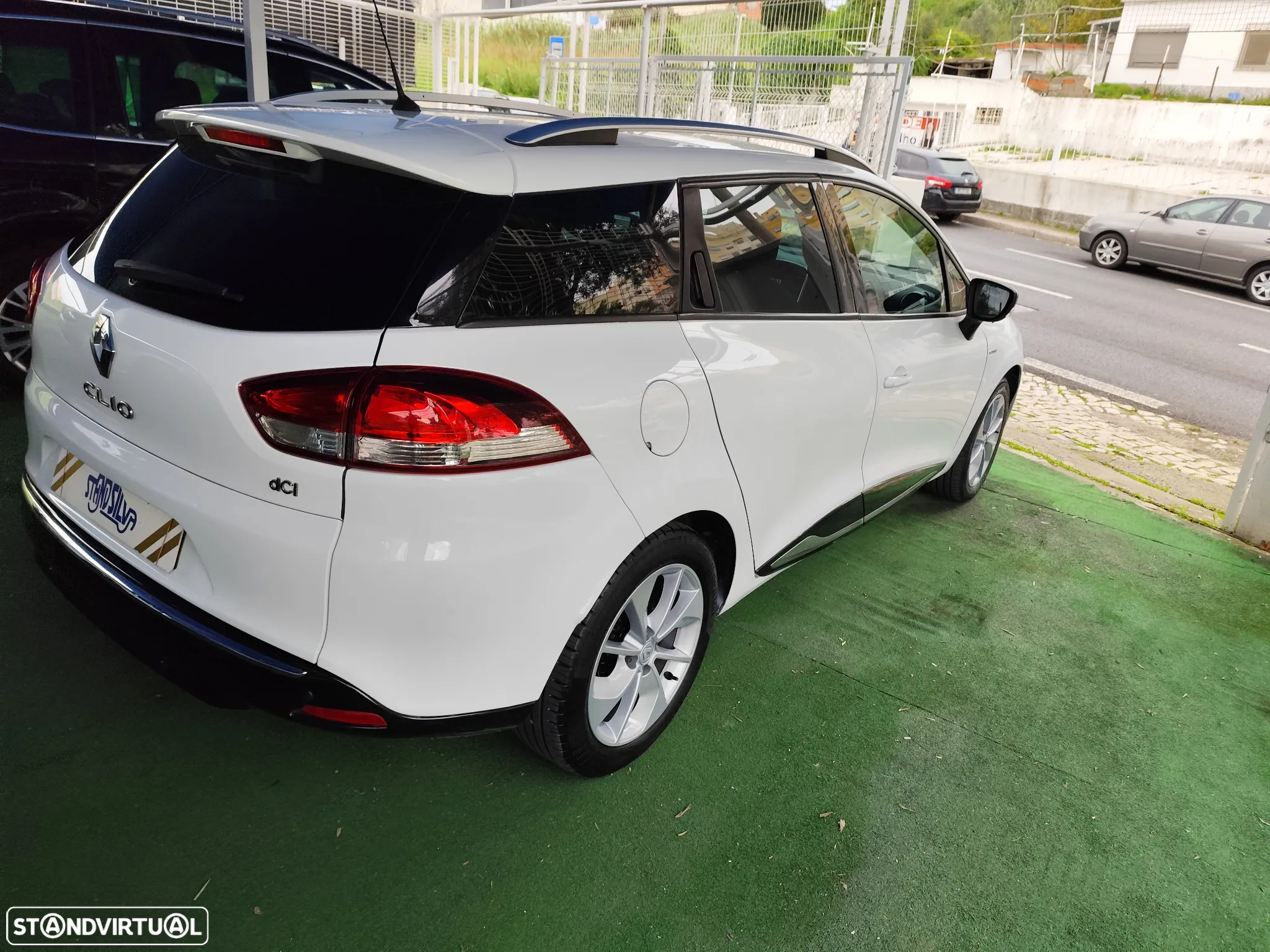 Renault Clio Sport Tourer 1.5 dCi Limited - 12