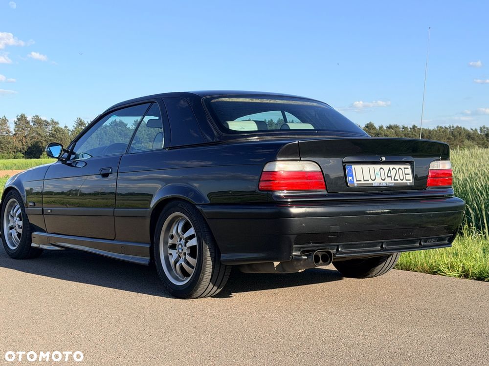 BMW Seria 3 320i - 5