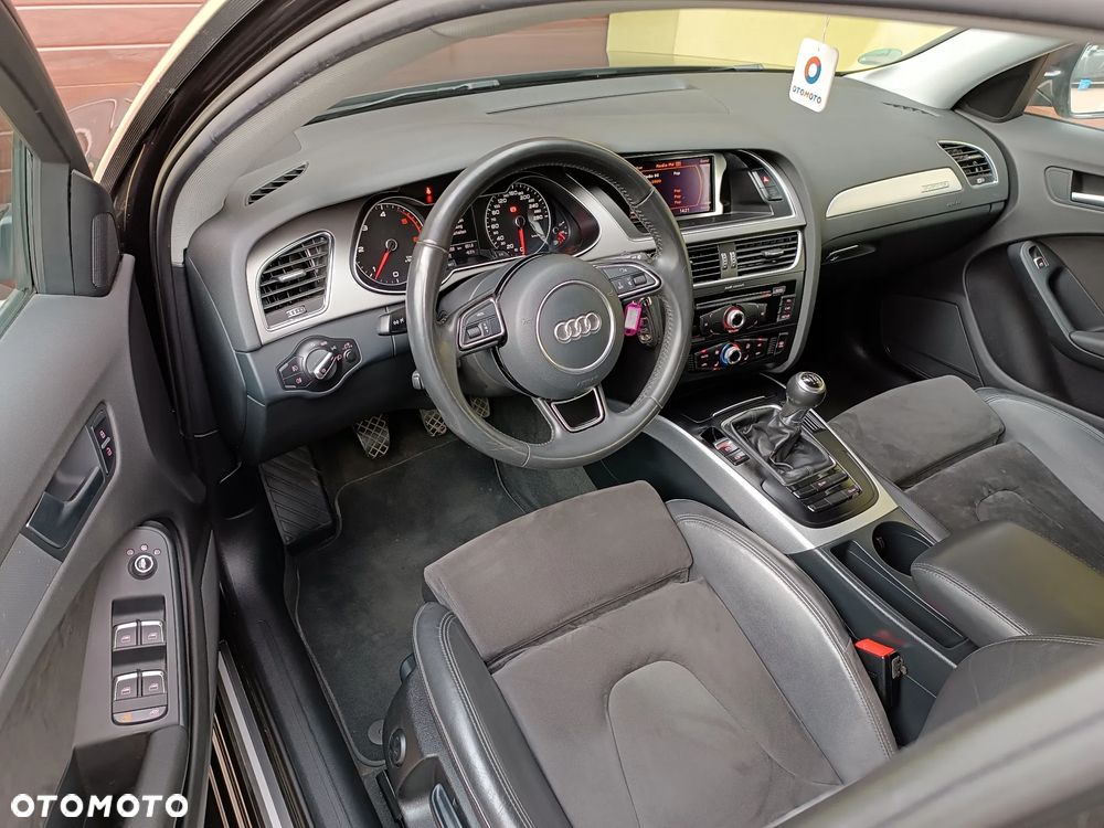Audi A4 Avant 2.0 TDI DPF quattro Attraction - 12