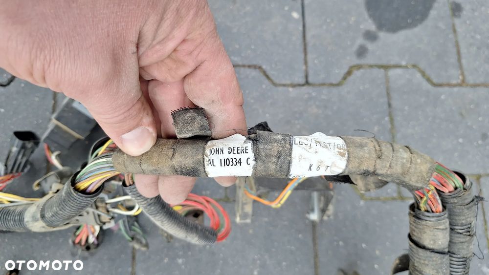 John Deere seria 6000, 6600 6400 6300 AL82335 instalacja elektryczna wiazka kabiny 6800 - 9