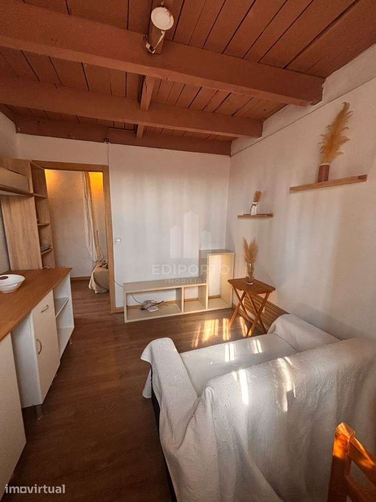 Pequena casa mobilada por 650€ mensais, com despesas de água, luz e in - Grande imagem: 4/15