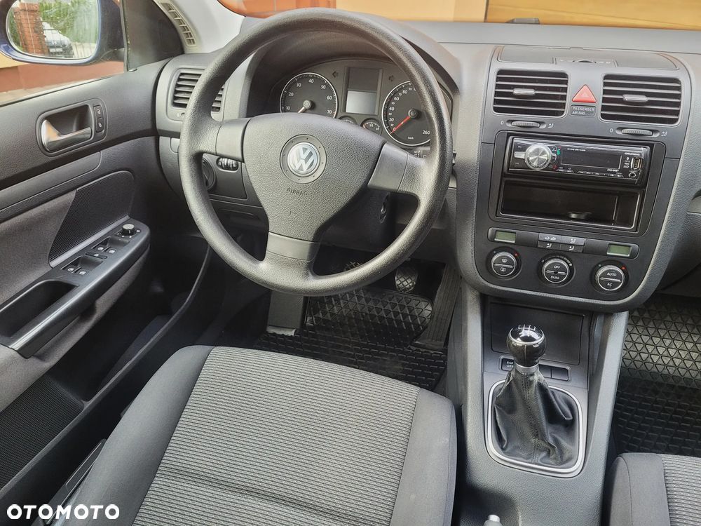 Volkswagen Golf 1.6 Tour Edition - 10