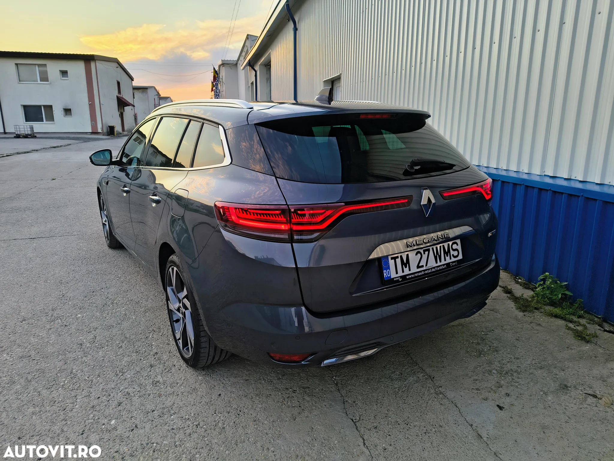 Renault Megane Grandtour E-TECH Plug-in 160 R.S. LINE - 3