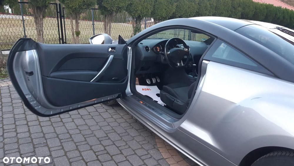Peugeot RCZ 1.6 155 THP - 24