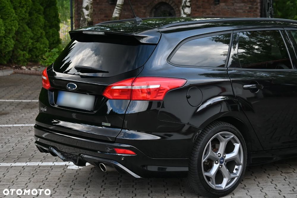 Ford Focus 1.5 EcoBoost Start-Stopp-System ST-LINE - 16