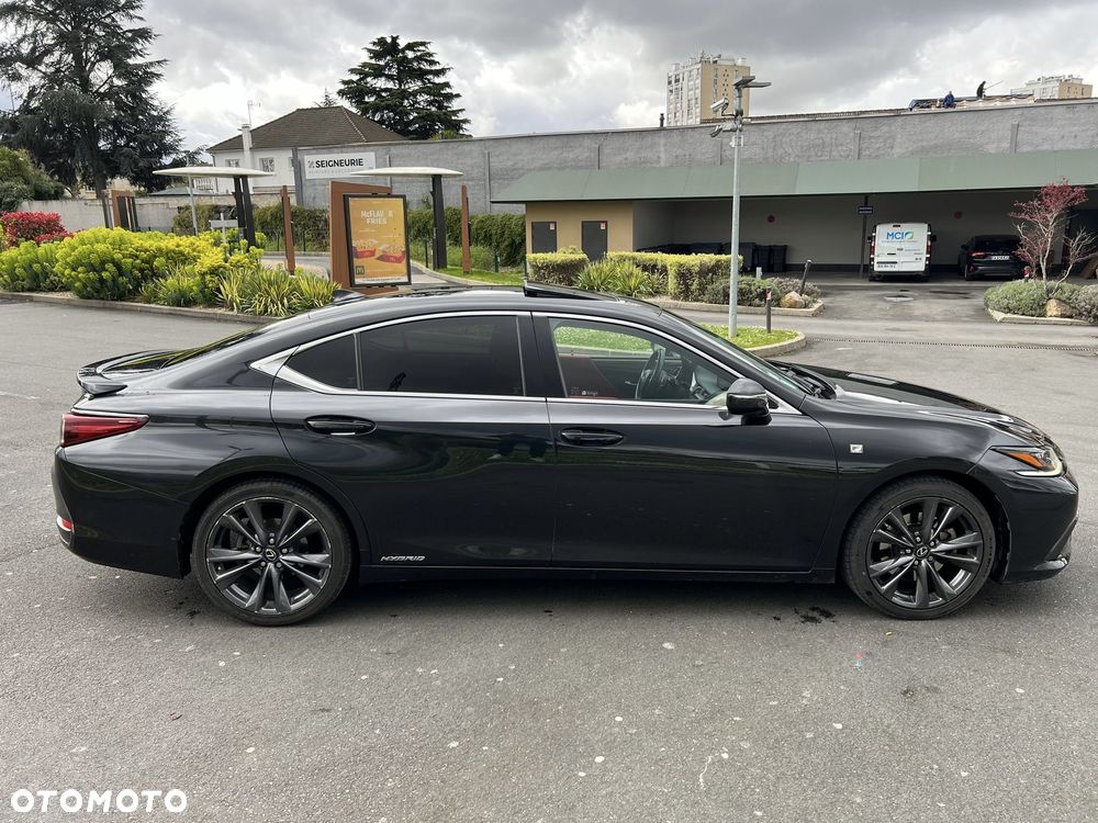 Lexus ES 300h F Sport - 5