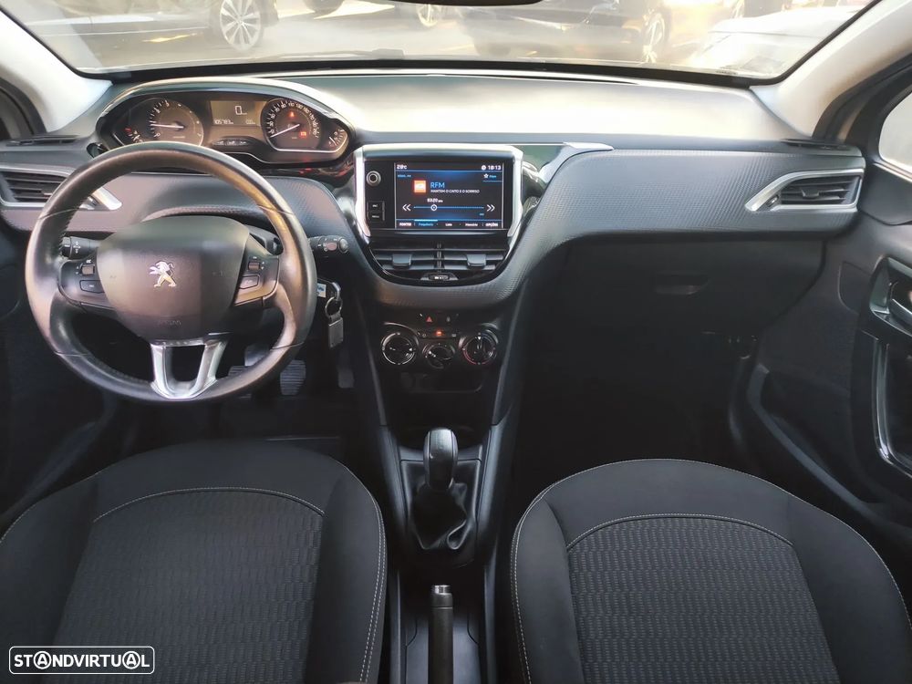 Peugeot 208 1.2 VTi SE Style - 5