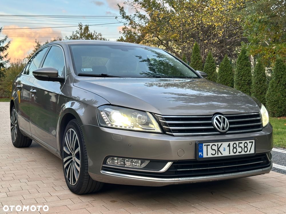 Volkswagen Passat 2.0 TDI Comfortline - 12