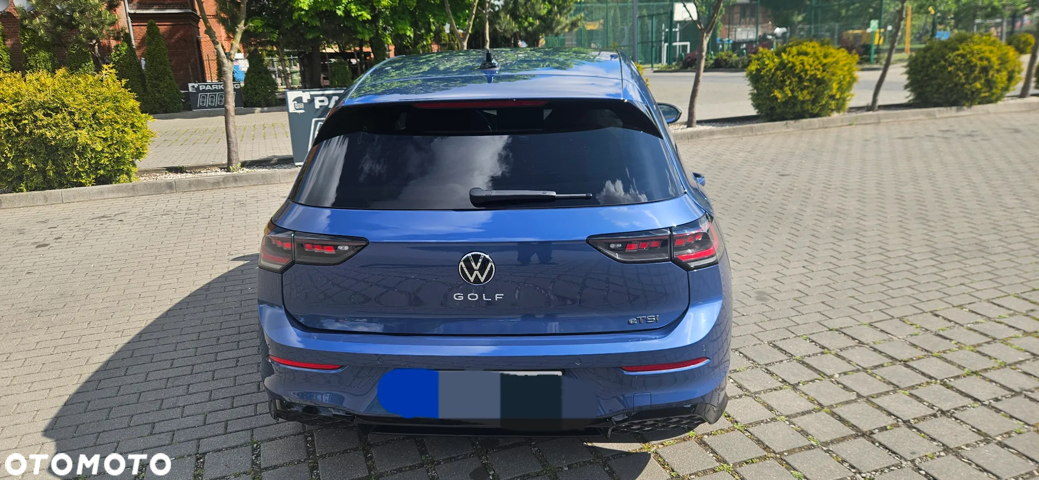 Volkswagen Golf - 6