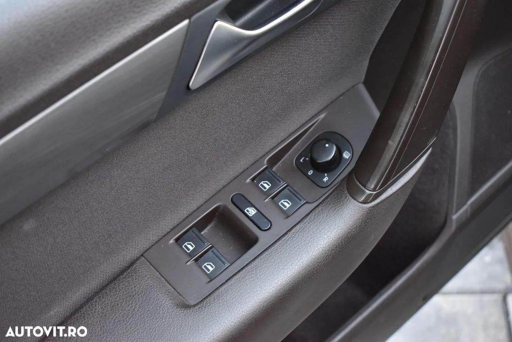 VOLKSWAGEN Passat 2012 — imagine 17