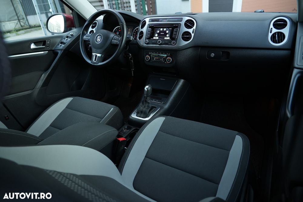 Volkswagen Tiguan 2.0 TDI DPF 4Motion BlueMotion Technology DSG Lounge Track & Style - 10