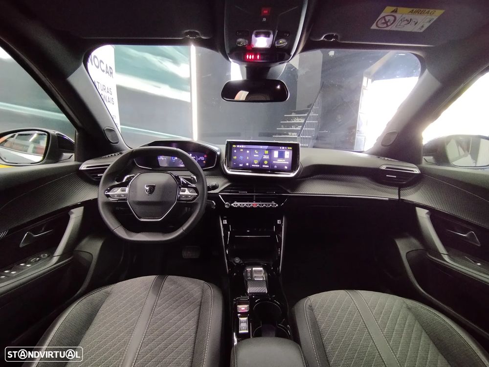 Peugeot 2008 1.2 Hybrid Allure e-DCS6 - 17