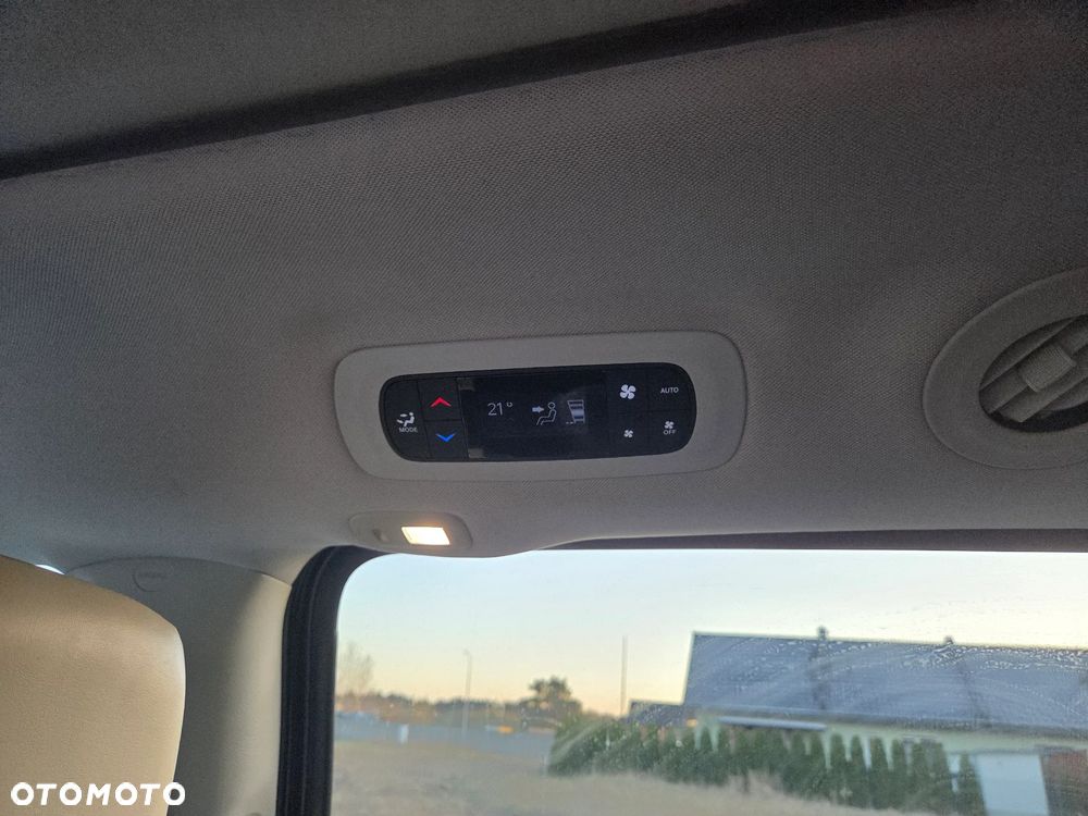 Chrysler Pacifica - 14