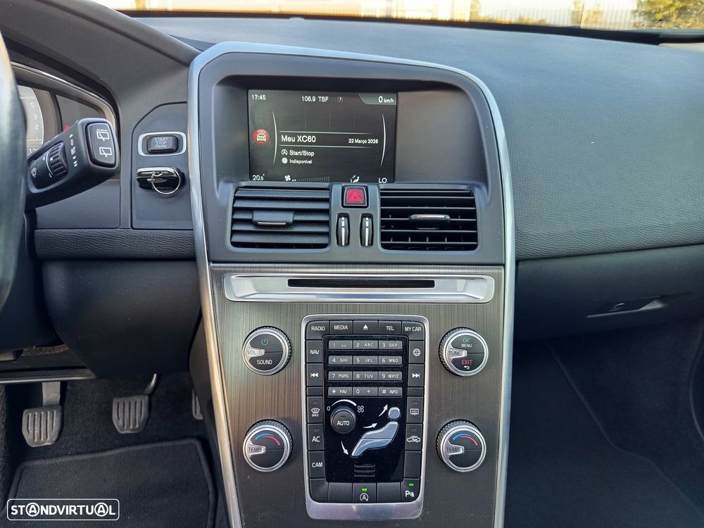 Volvo XC 60 2.0 D3 Momentum - 21