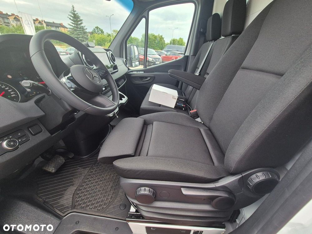 Mercedes-Benz Sprinter Sprinter - 20