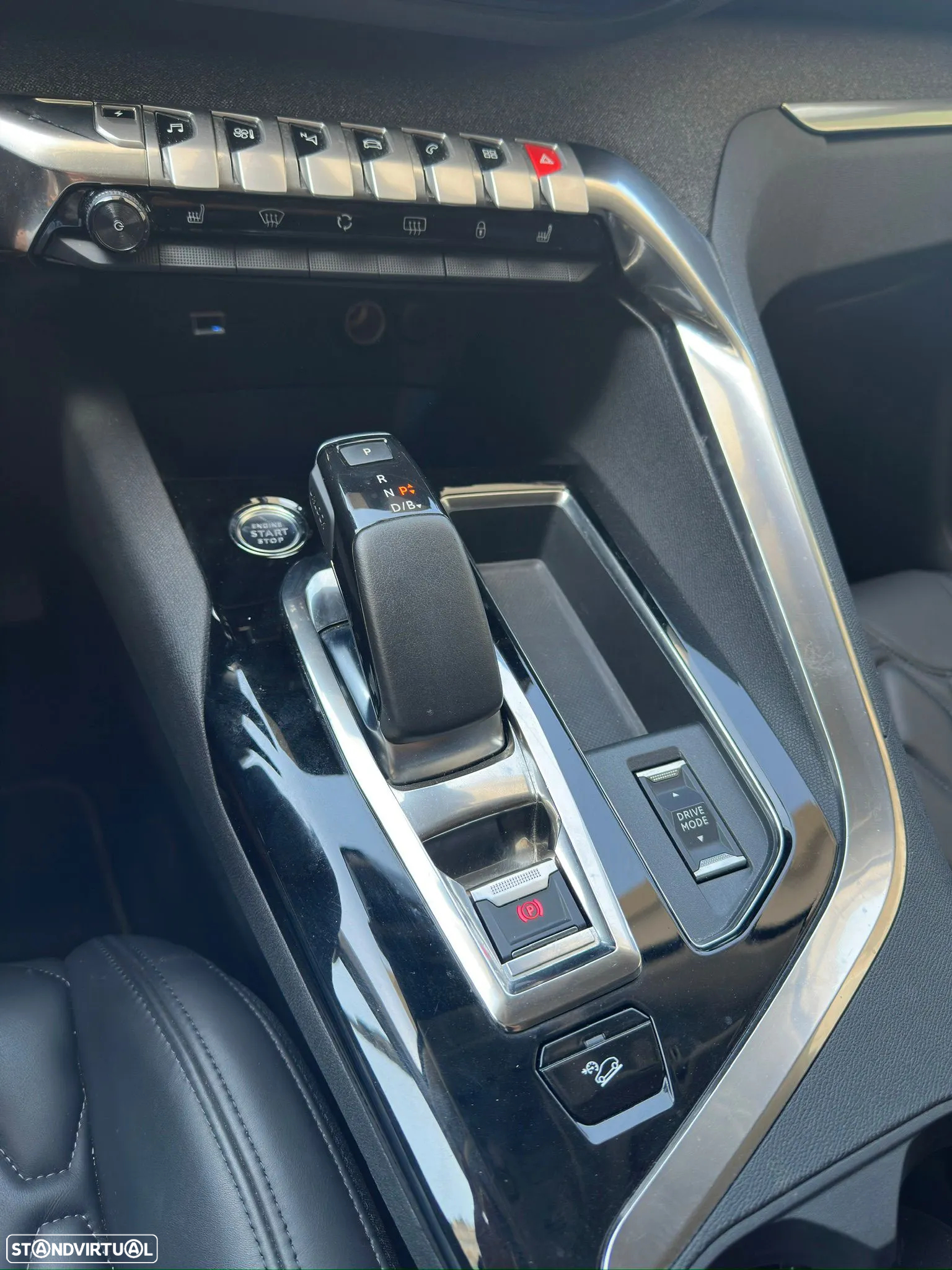Peugeot 3008 1.6 Hybrid4 Allure Pack e-EAT8 - 12