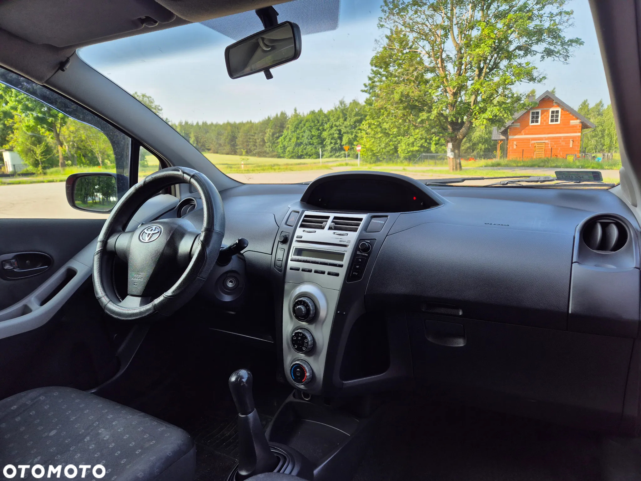 Toyota Yaris - 15