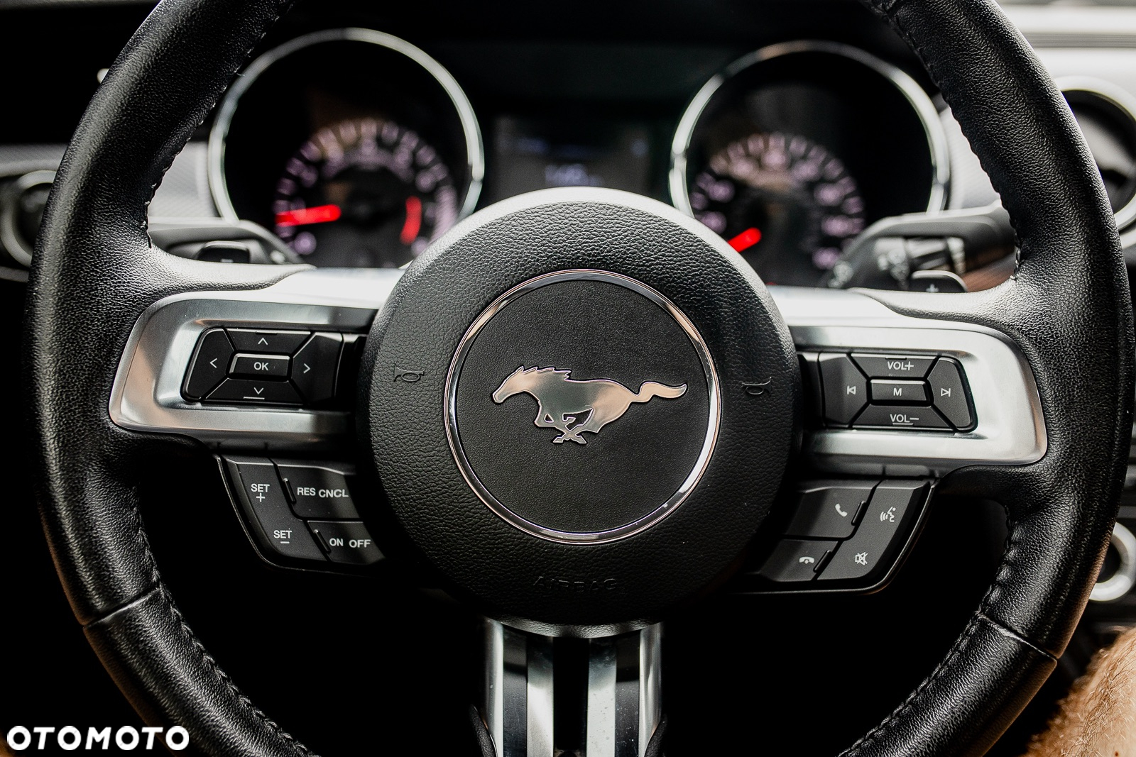 Ford Mustang 2.3 EcoBoost - 34