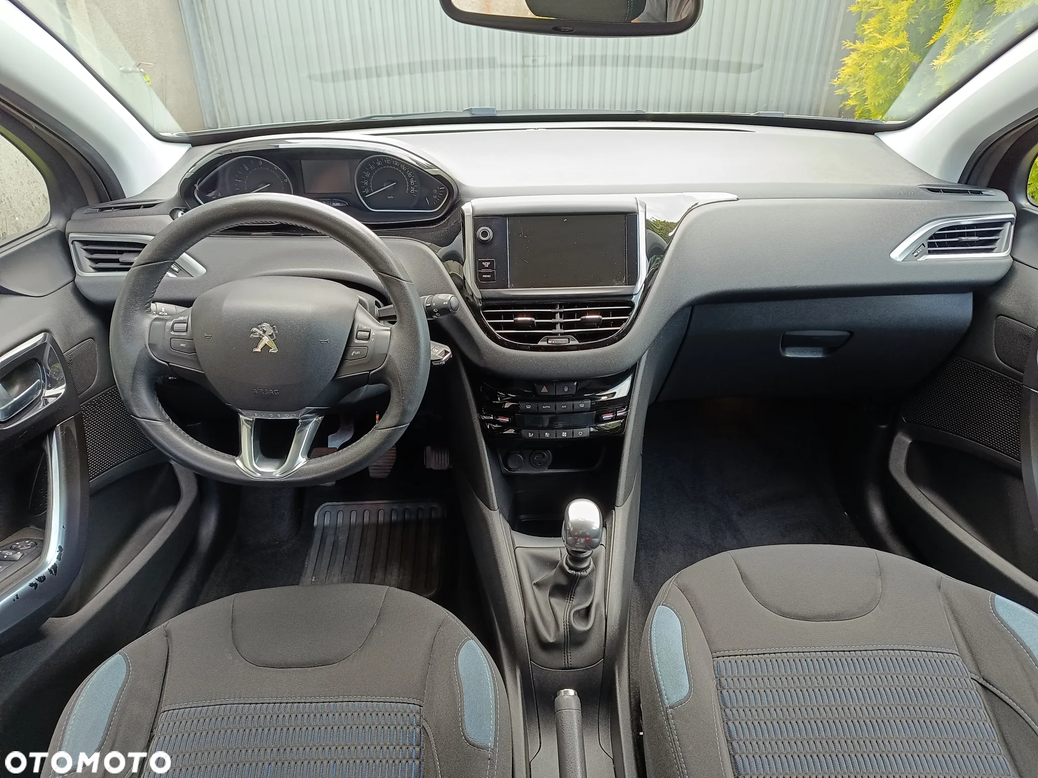 Peugeot 208 1.6 e-HDi Allure STT - 6