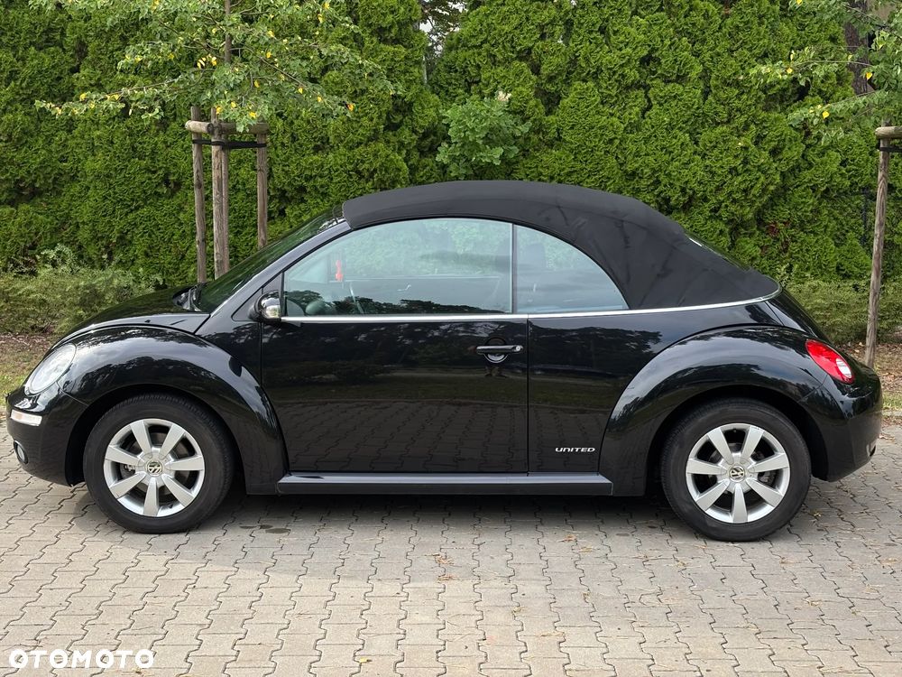 Volkswagen New Beetle 2008 photo 2