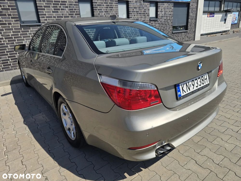BMW Seria 5 523i - 13
