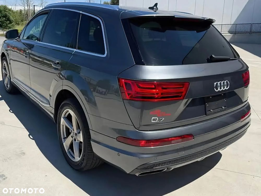 Audi Q7 3.0 TFSI Quattro Tiptronic - 7
