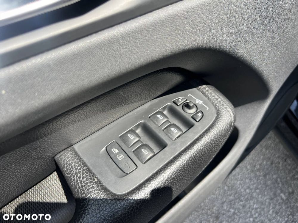 Volvo XC 60 - 32