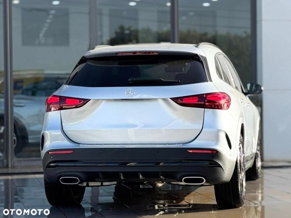 Mercedes-Benz GLA 200 AMG Line - 6