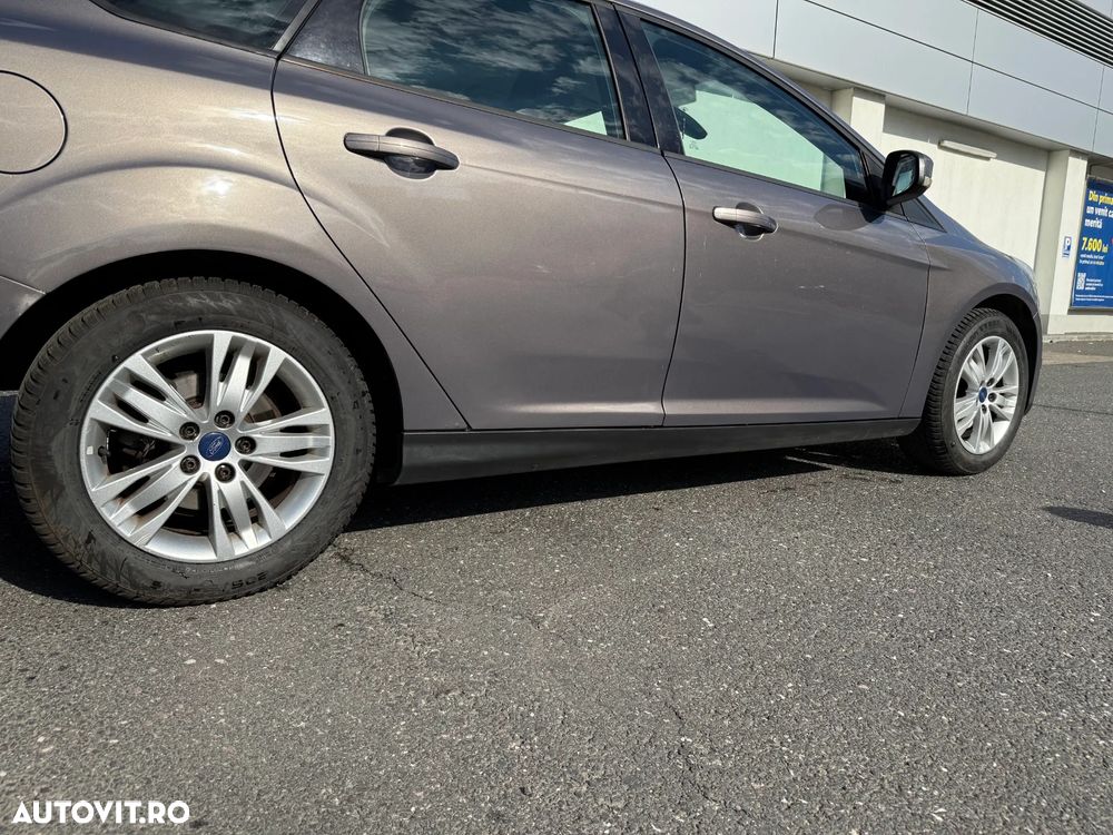 Ford Focus 1.6 Ti-VCT Titanium - 25