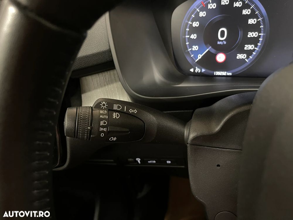 Volvo XC 40 Recharge T5 Twin Engine AT7 Inscription - 27