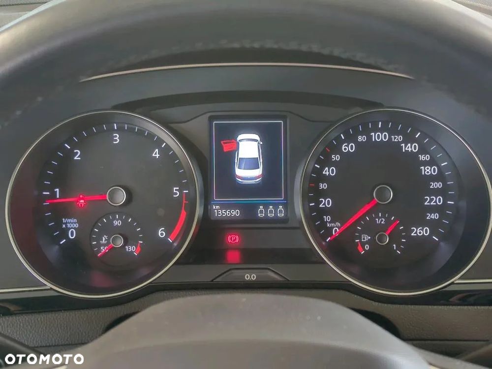 Volkswagen Passat 2.0 TDI EVO Business DSG - 10