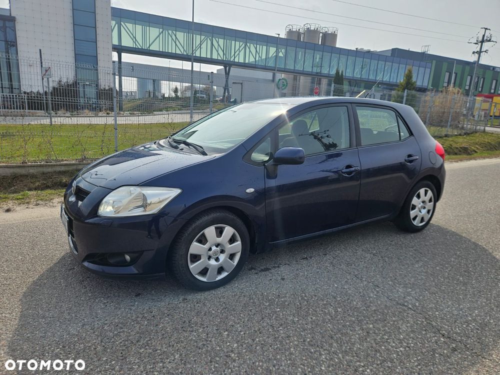 Toyota Auris - 1