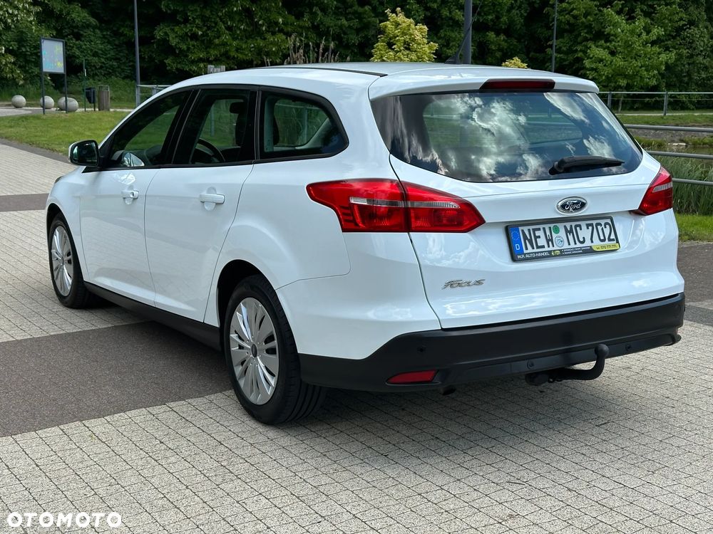 Ford Focus 1.5 TDCi ECOnetic 88g Start-Stopp-System Titanium - 4