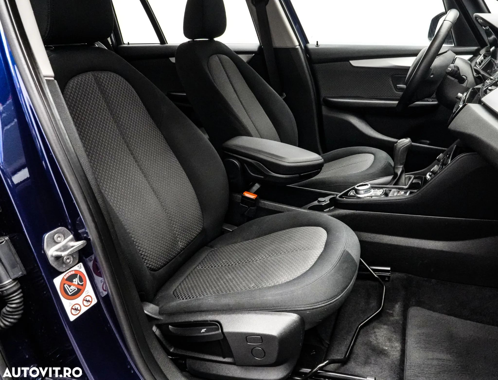 BMW Seria 2 216d Advantage - 12