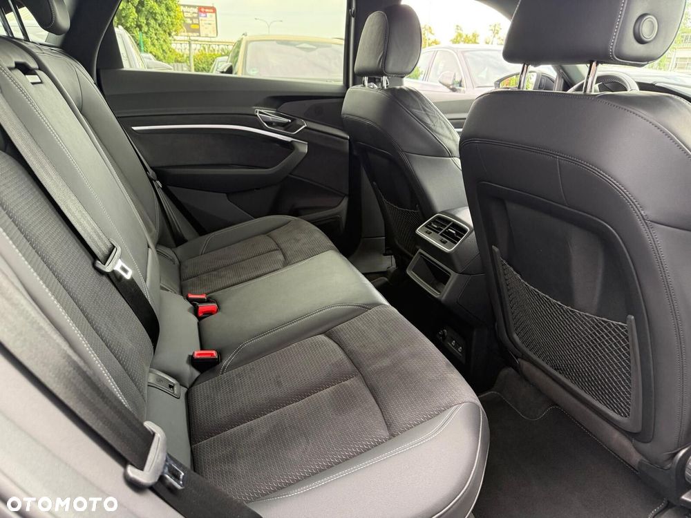 Audi e-tron Sportback - 19