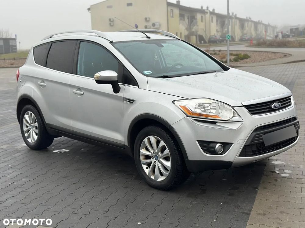Ford Kuga 2.0 TDCi 2x4 Titanium - 3