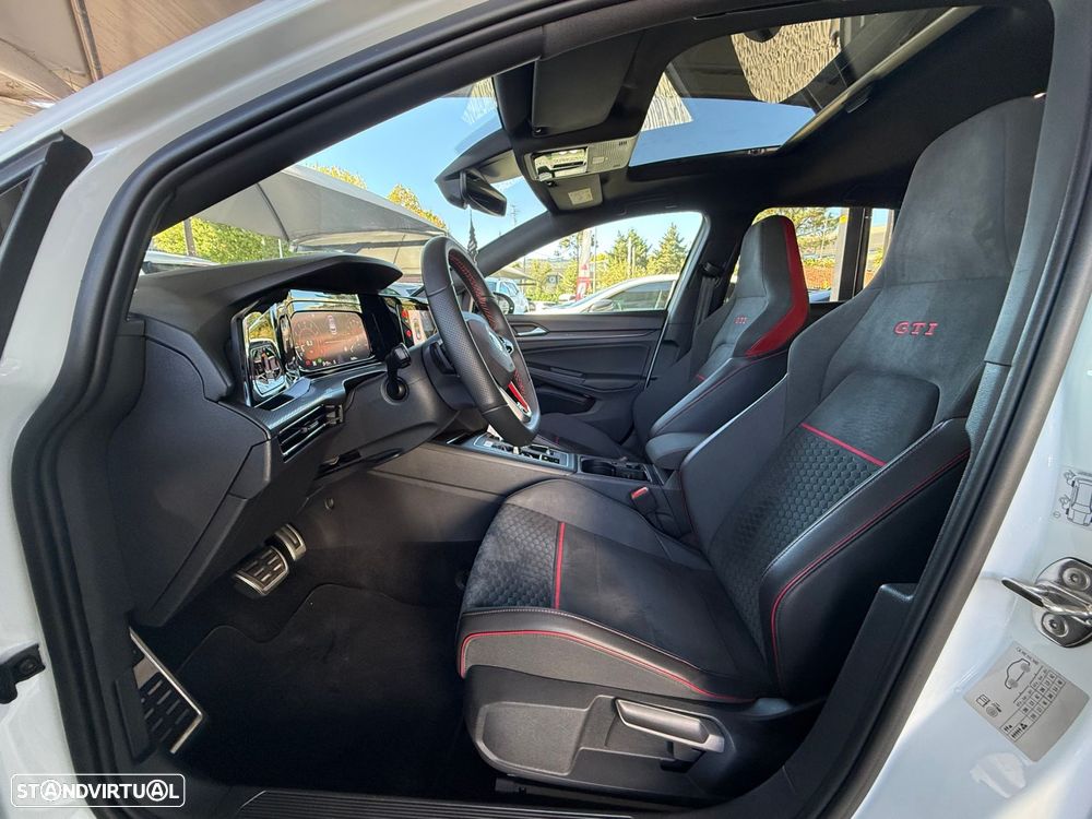 VW Golf 2.0 TSI GTI Clubsport 45 Years DSG - 29