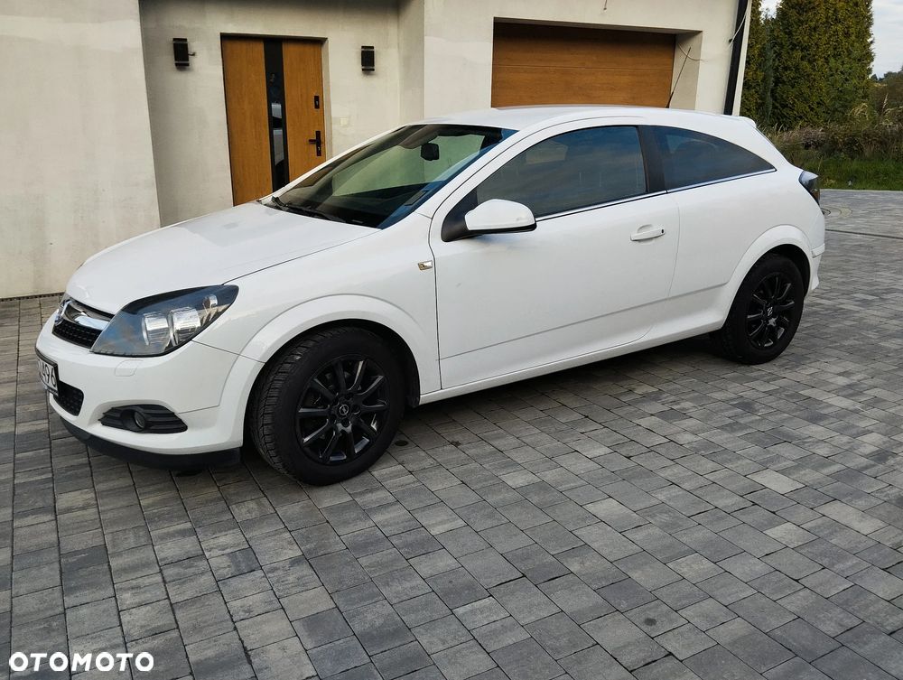 Opel Astra III GTC 1.6 Sport - 18