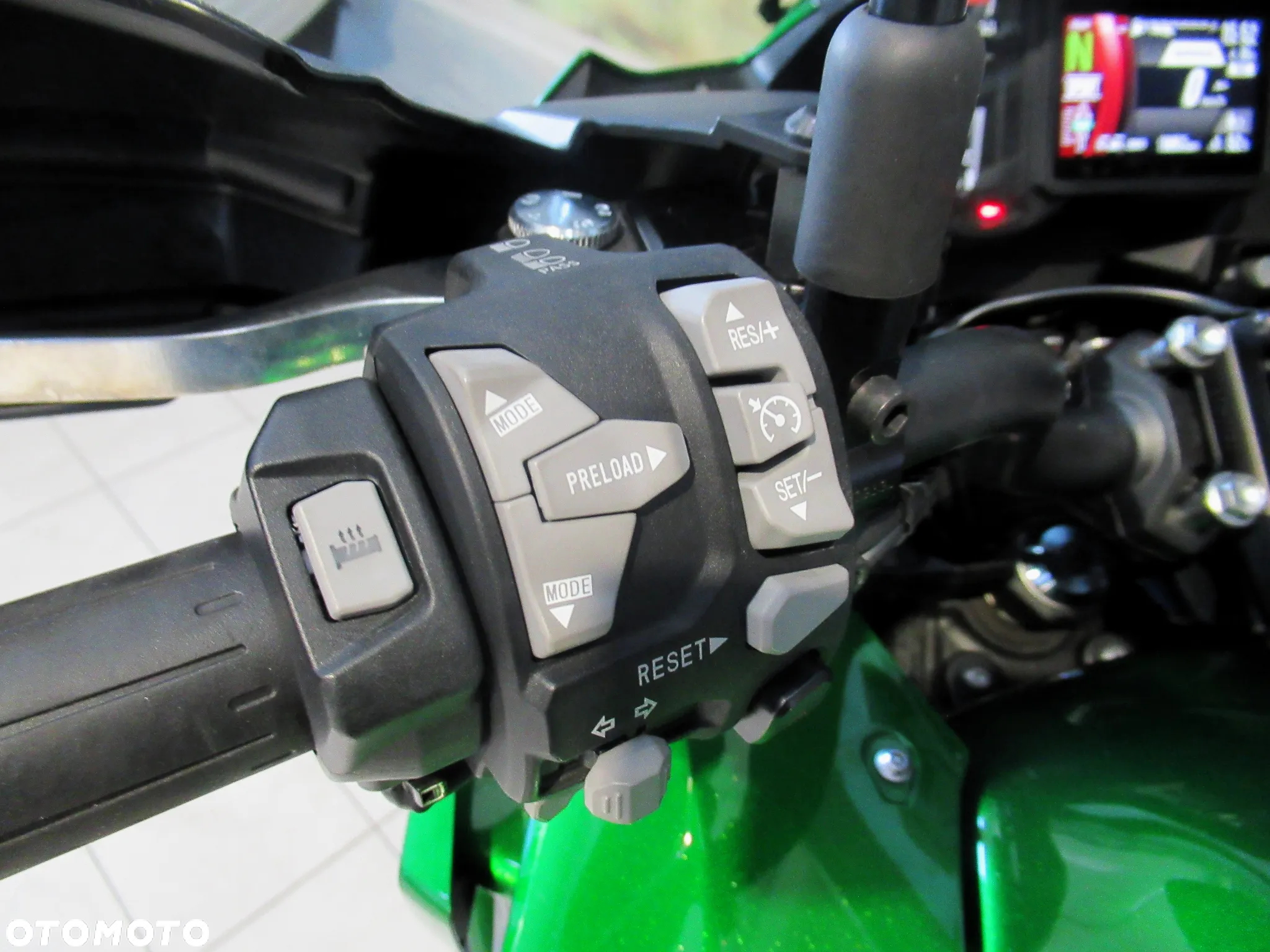 Kawasaki Versys 1000 - 12