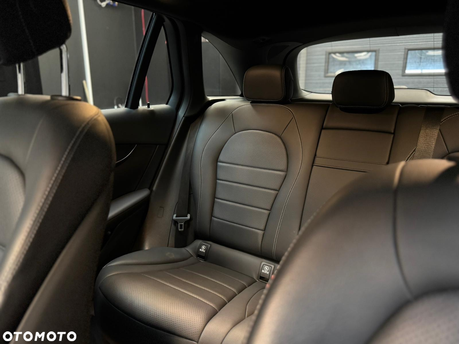Mercedes-Benz GLC 300 4Matic 9G-TRONIC Exclusive - 9