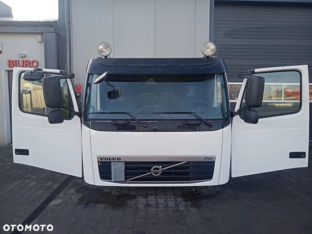 VOLVO FH13 KABINA NISKA LIFT 2012R AUTOMAT - 3