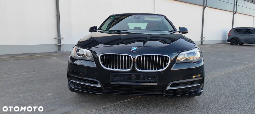 BMW Seria 5 525d Luxury Line - 13