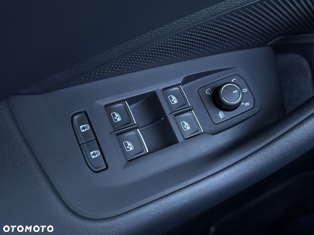 Volkswagen Passat Variant 1.5 TSI ACT mHEV Business DSG - 24