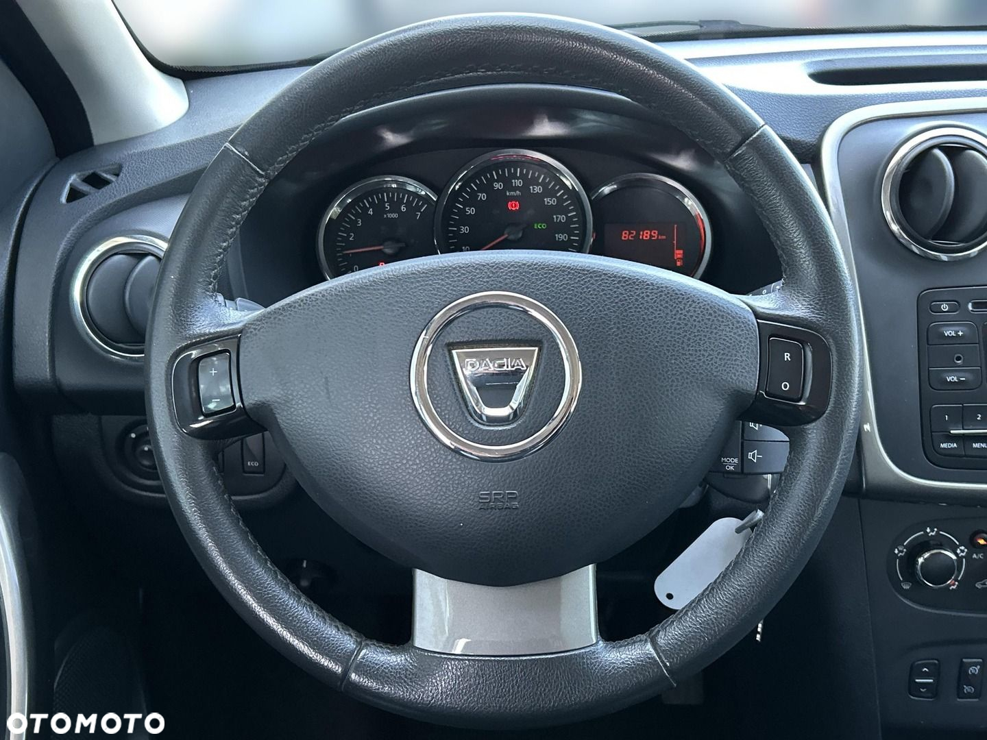 Dacia Sandero 0.9 TCe Laureate - 13